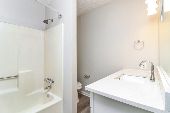 Building Photo - 3035 Sumit Wood Dr NW