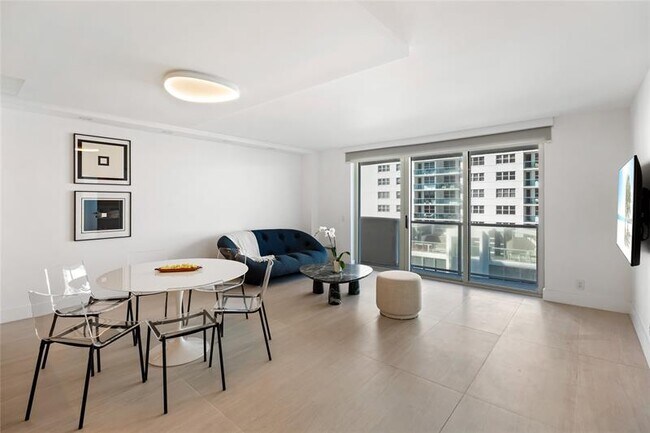 Building Photo - 9499 Collins Ave