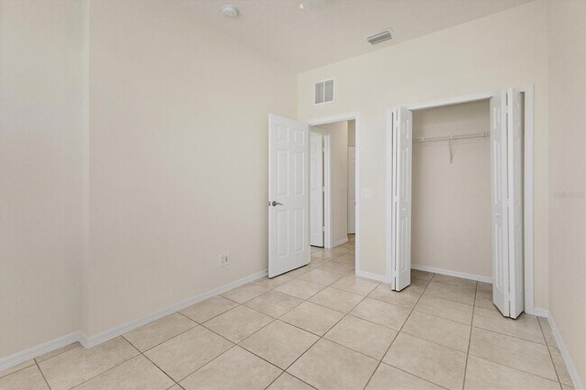 Building Photo - 4104 Crabtree Ave