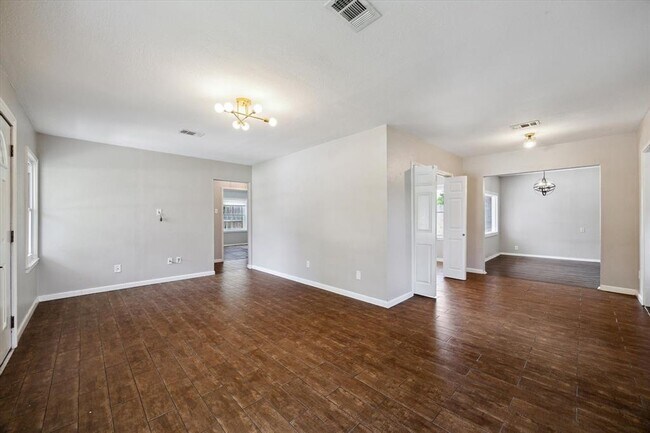 Building Photo - 1147 Du Barry Ln