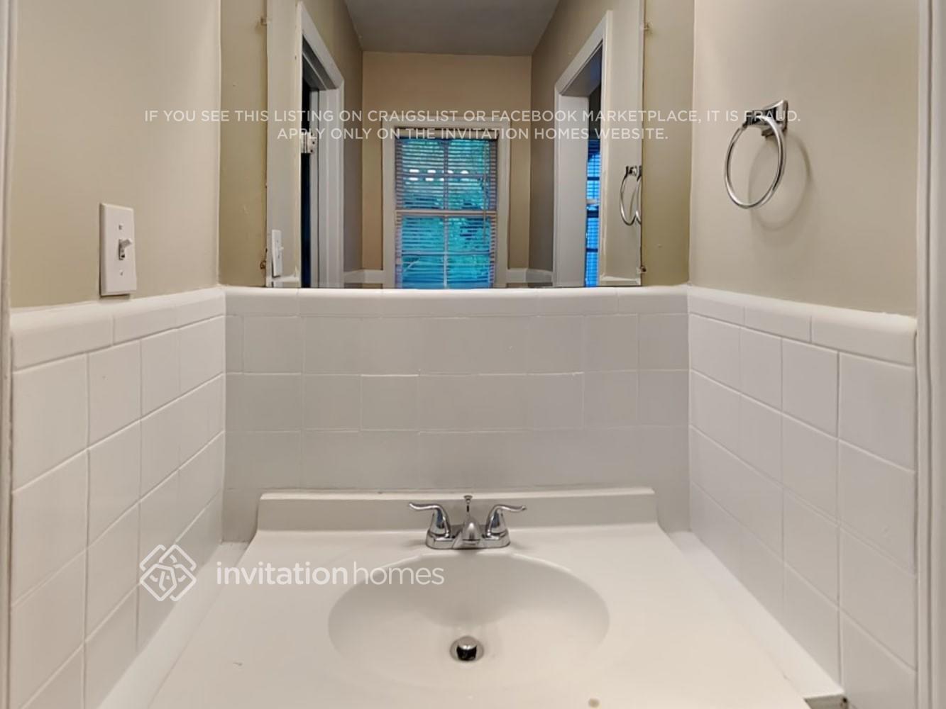 Building Photo - 12 Cherry Cir