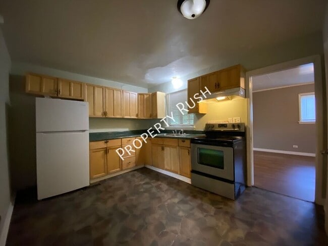 Building Photo - 1503 Pin Oak Dr