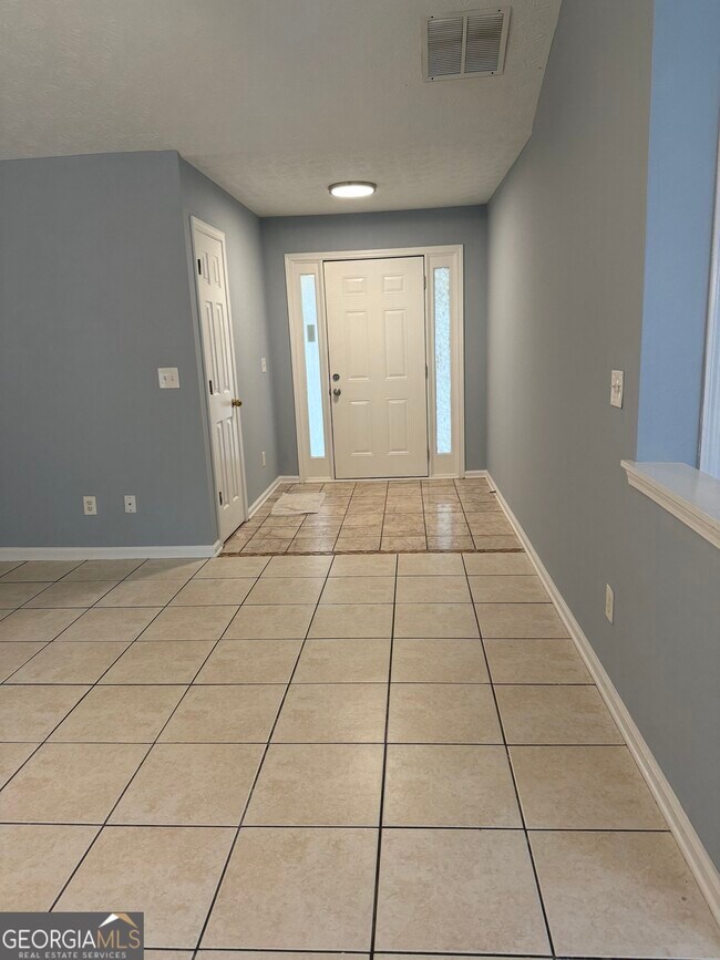 Building Photo - 135 Plantation Blvd