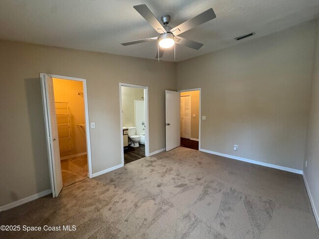 Building Photo - 7667 N Wickham Rd