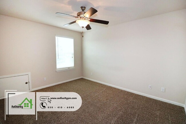 Building Photo - 573 Mission De Oro Dr