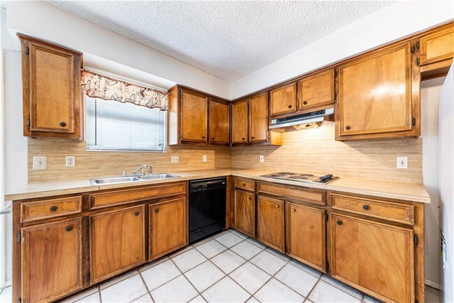 Building Photo - 1706 Onion Creek Village Dr