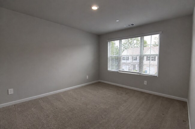 Building Photo - 212 Dale Mires Ln