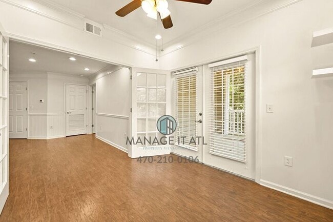 Building Photo - Elegant 2 Bedroom Condo in Buckhead. Gated...