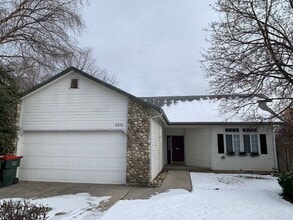 Building Photo - Beautiful  3-bedroom, 2-bath single-level home