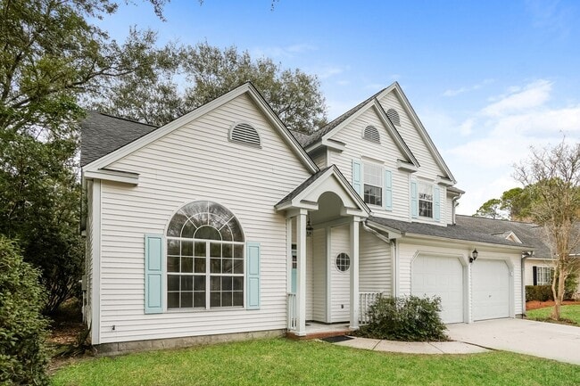 Building Photo - Stunning 3-bedroom, 2.5-bathroom home located in desirable Mt. Pleasant, SC