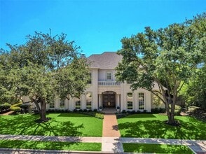 Building Photo - 3000 Vinson Ln