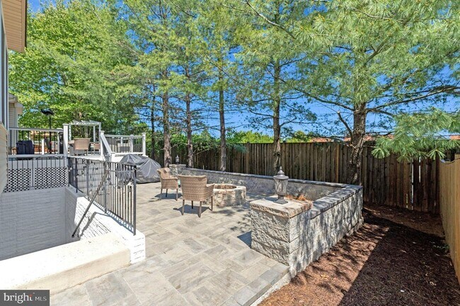 Building Photo - 43612 Winthrop Ct