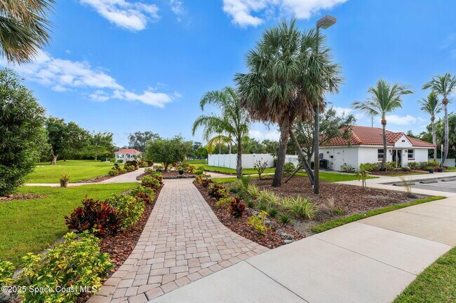 Building Photo - 821 Del Rio Way