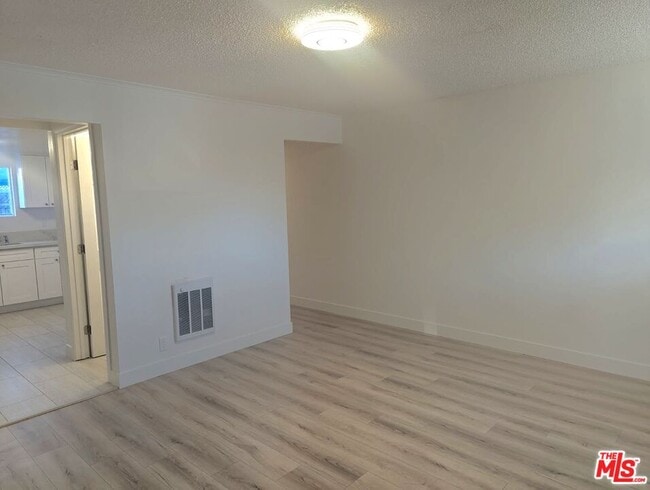 Building Photo - 3837 Sedgwick Ave