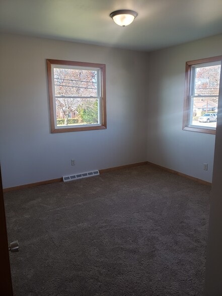 Building Photo - 1506 Broad Ave NW