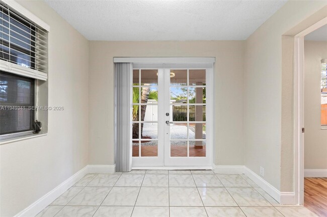 Building Photo - 3507 SW 25th Ter