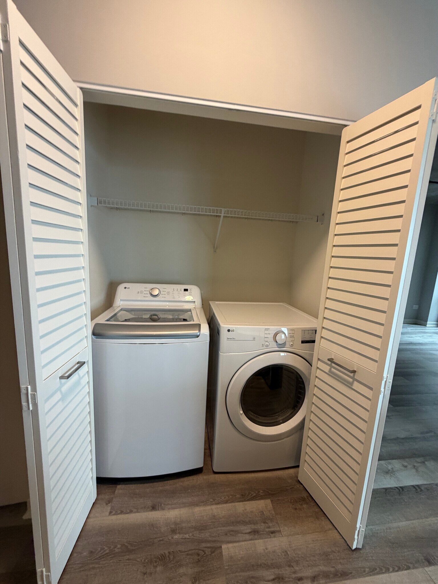 Building Photo - 111 W Polk St