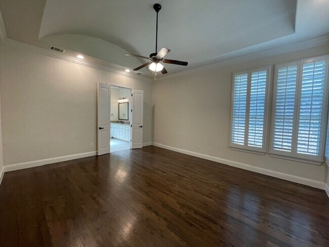 Building Photo - 1605 Le Mans Ln