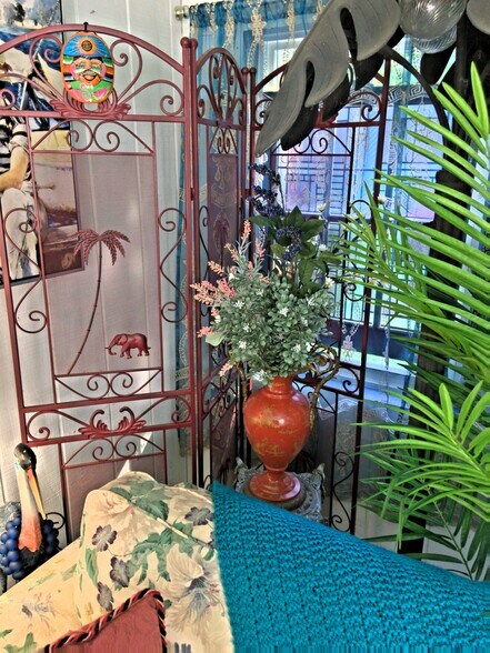 Enclosed 3 season porch - 111 Causeway Rd