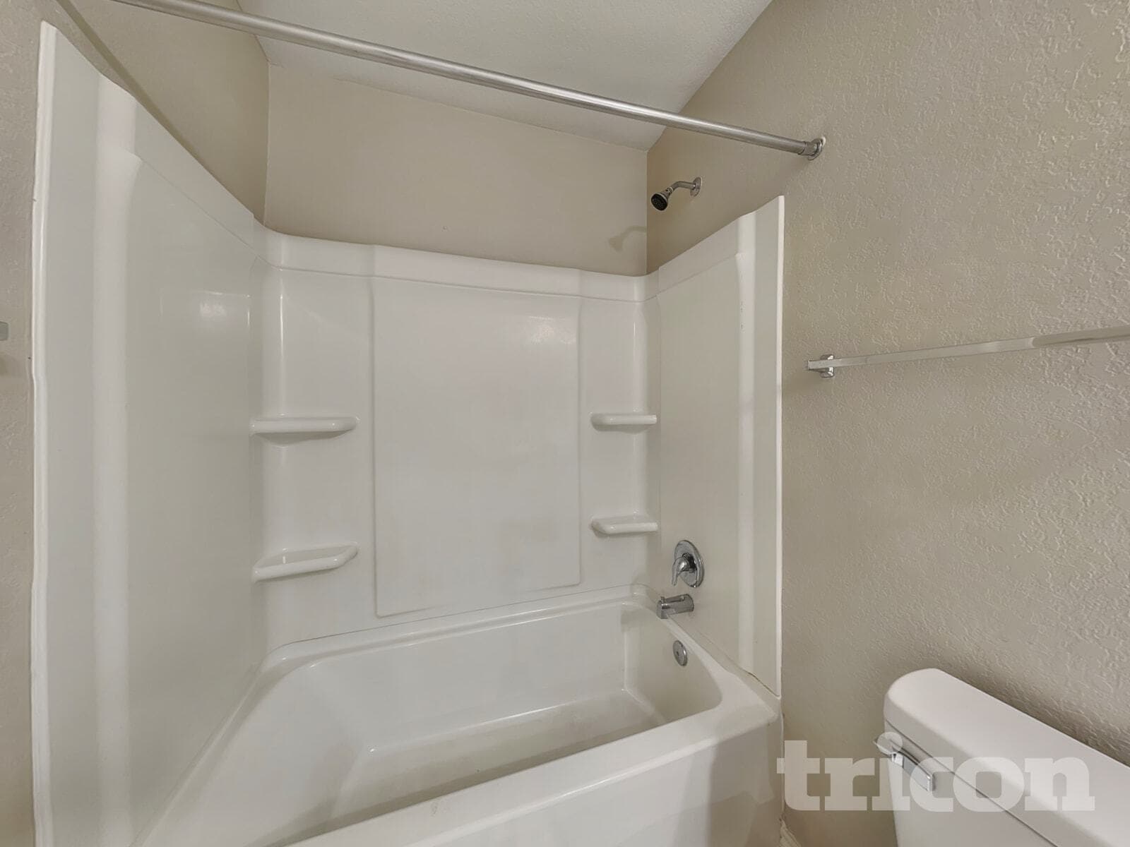 Building Photo - 601 Lost Pond