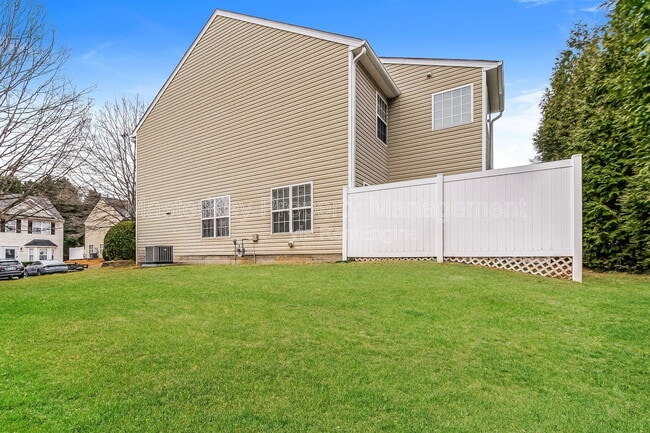 Building Photo - 123 Baberton Dr