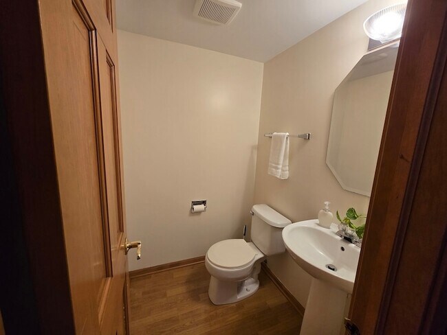 Building Photo - 3190 Teal Bay Ct
