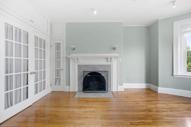 Building Photo - 1011 Beacon St