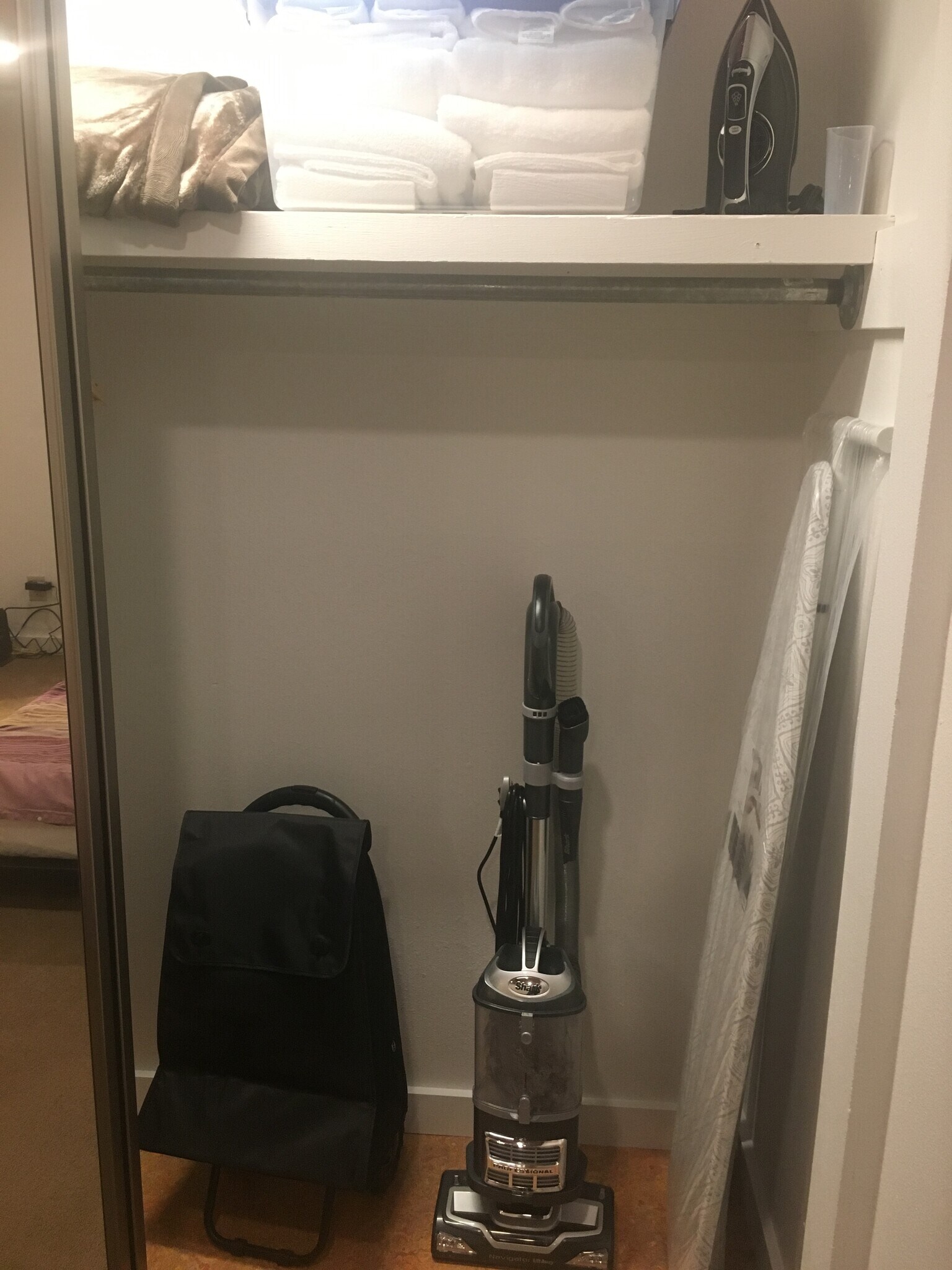 Building Photo - 2318 NE 51st St