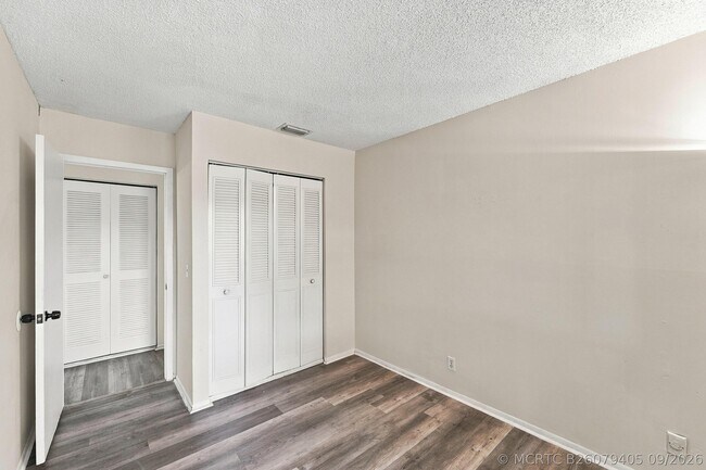 Building Photo - 5854 NW 21st St