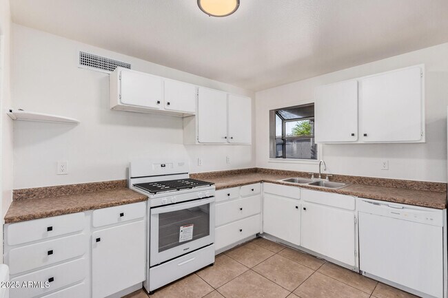 Building Photo - 14009 N 49th Ave