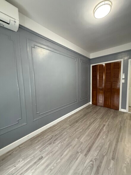 Building Photo - 1561 E 31st St