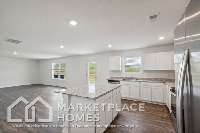 Building Photo - 4033 NE Billie Ln