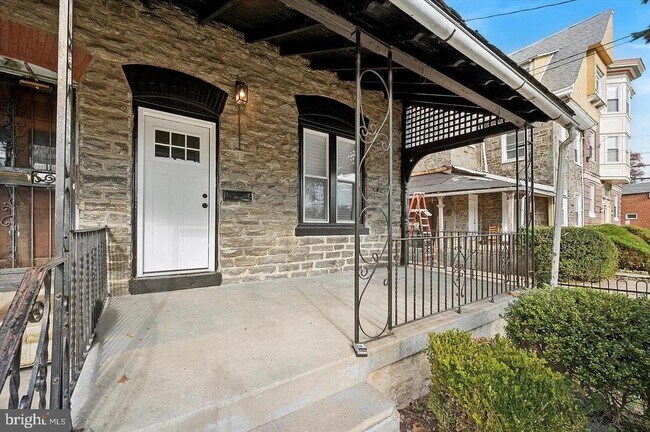 Building Photo - 75 High St