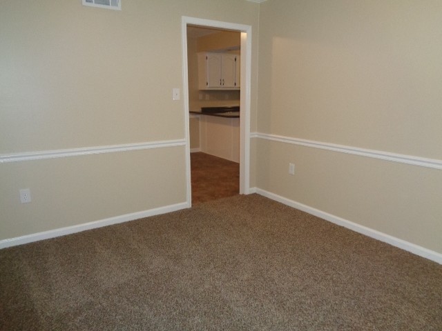 Building Photo - 7125 Farmhouse Dr
