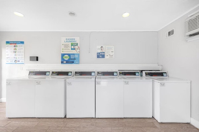 Building Photo - 4355 FL-60