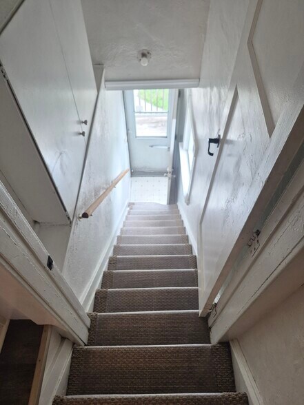 Front door entrance - 307 15th St S