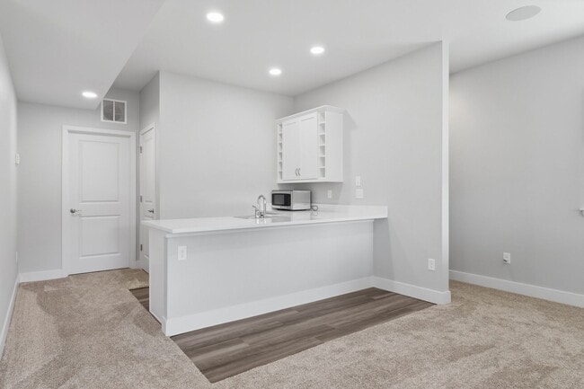 Building Photo - Castle Rock - Rancher 4 bed 3 bath in Crystal Valley!