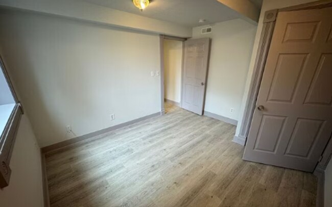 Building Photo - 1026 18th Ave
