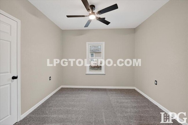 Building Photo - 2025 Caledonia St