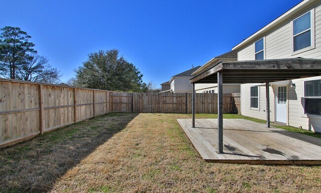 Building Photo - For Lease | 4 Bed, 2.5 Bath |2,314 Sq Ft |...