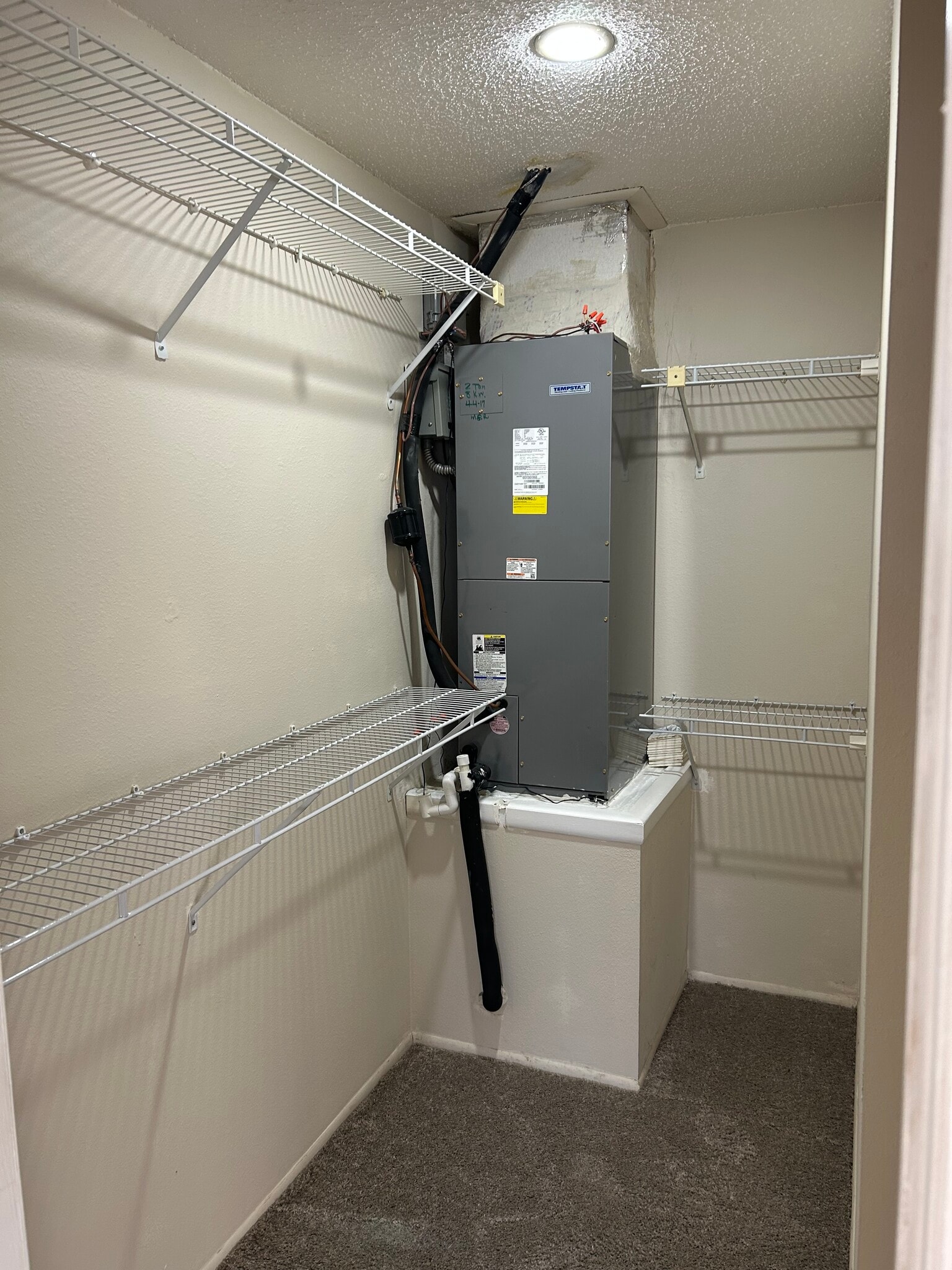 Master walk in closet - 4026 Passport Ln