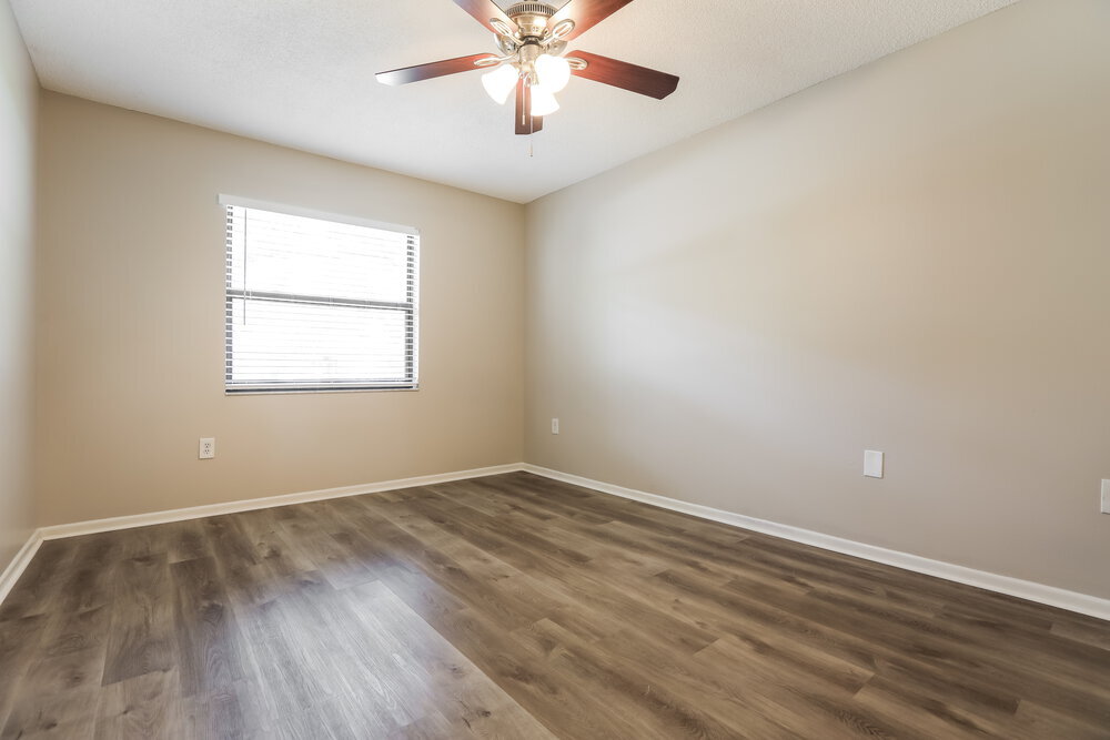 Building Photo - 1545 Deer Hollow Blvd