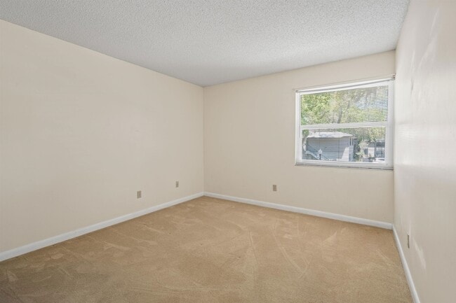 Building Photo - 54 Veronese Ct