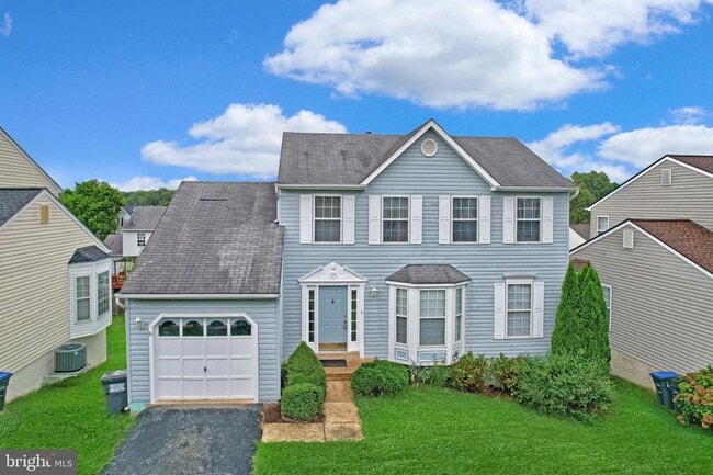 Building Photo - 16 Varone Dr