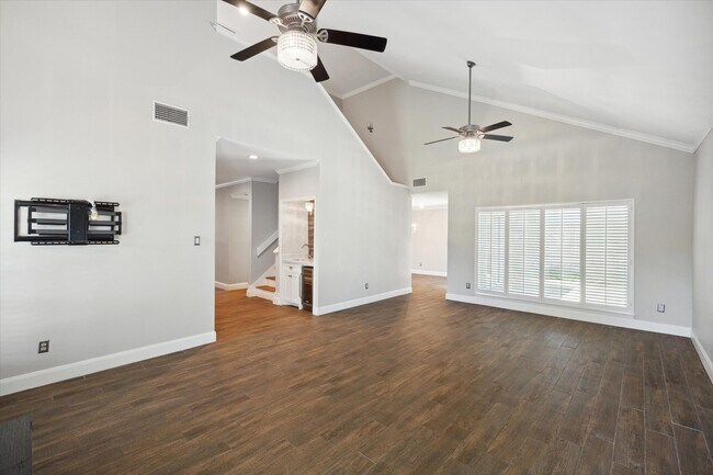 Building Photo - 1311 Ambergate Dr