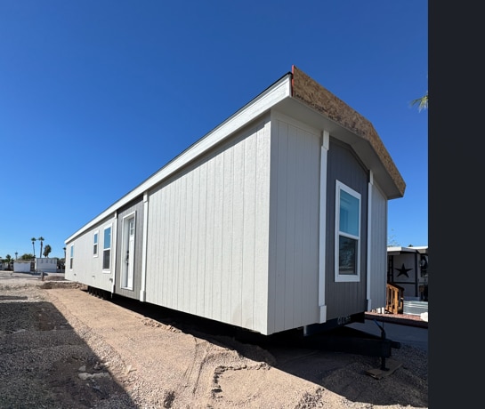 Building Photo - 3601 E Wyoming Ave