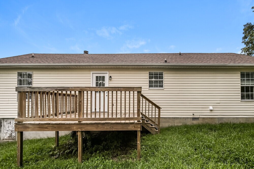 Building Photo - 581 Woodcrest Dr