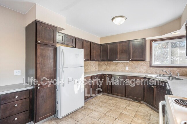 Building Photo - 10764 64th Ave