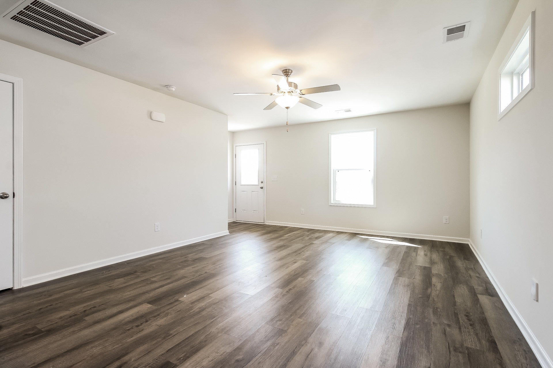 Building Photo - 309 Noble Ln