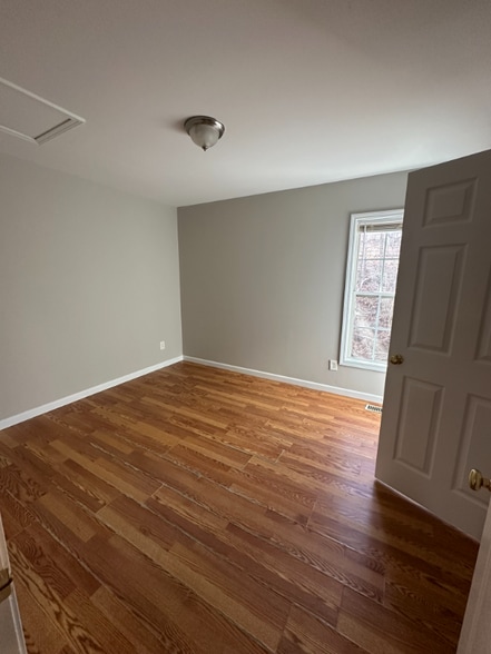 Building Photo - 833 Brickwood Ct